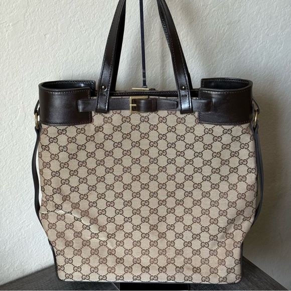 Gucci Handbags - EUC Gucci Vintage Beige and Dark Brown Canvas and Leather Signature Tote Bag